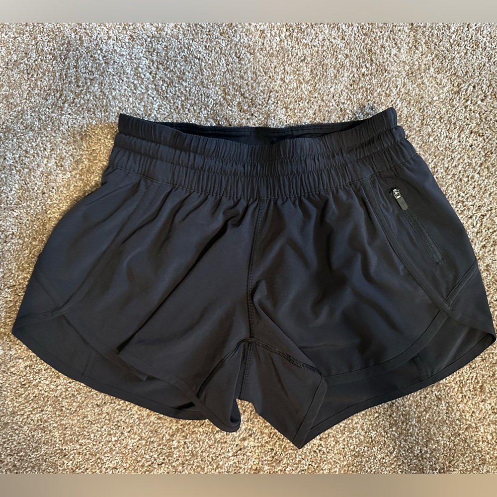 Lululemon hottie hot short 4” black size 6